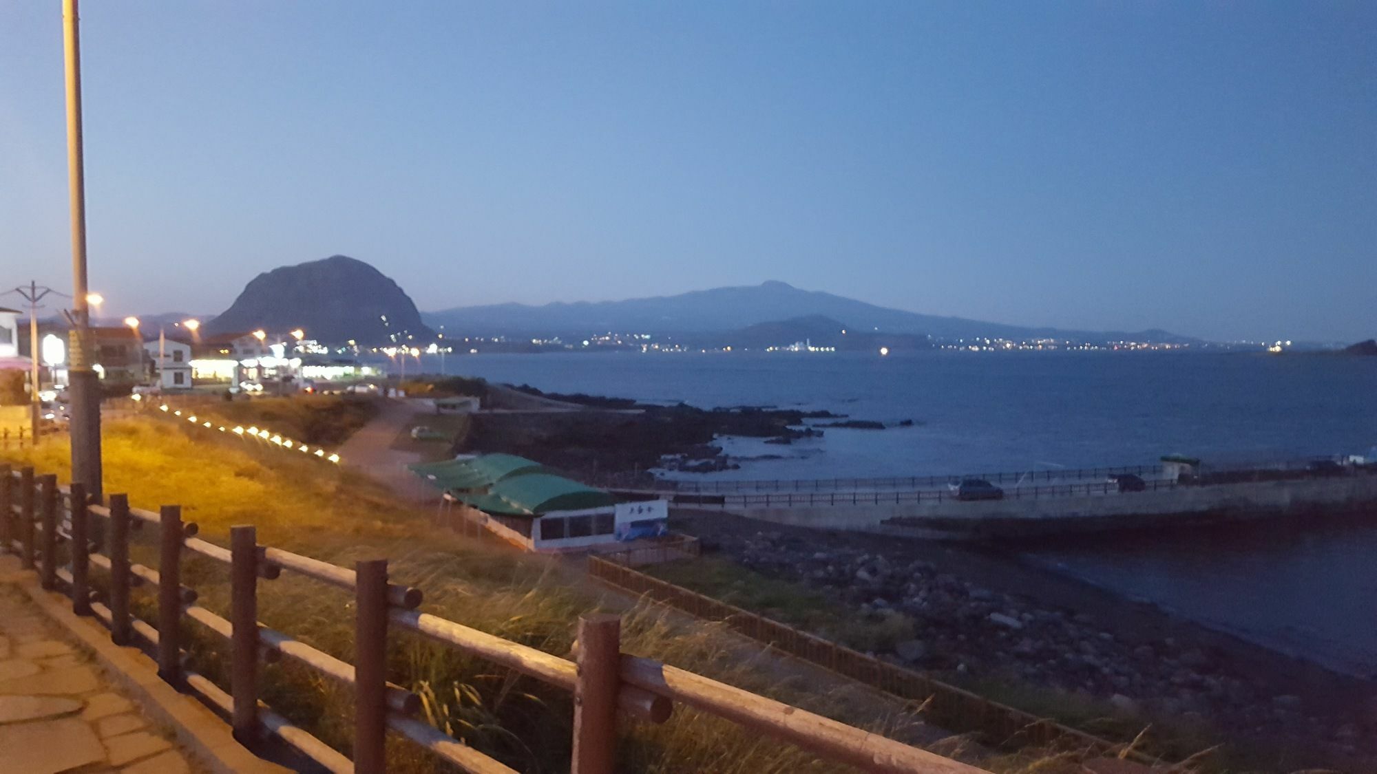 济州温德咖啡馆&度假屋 西归浦市 外观 照片