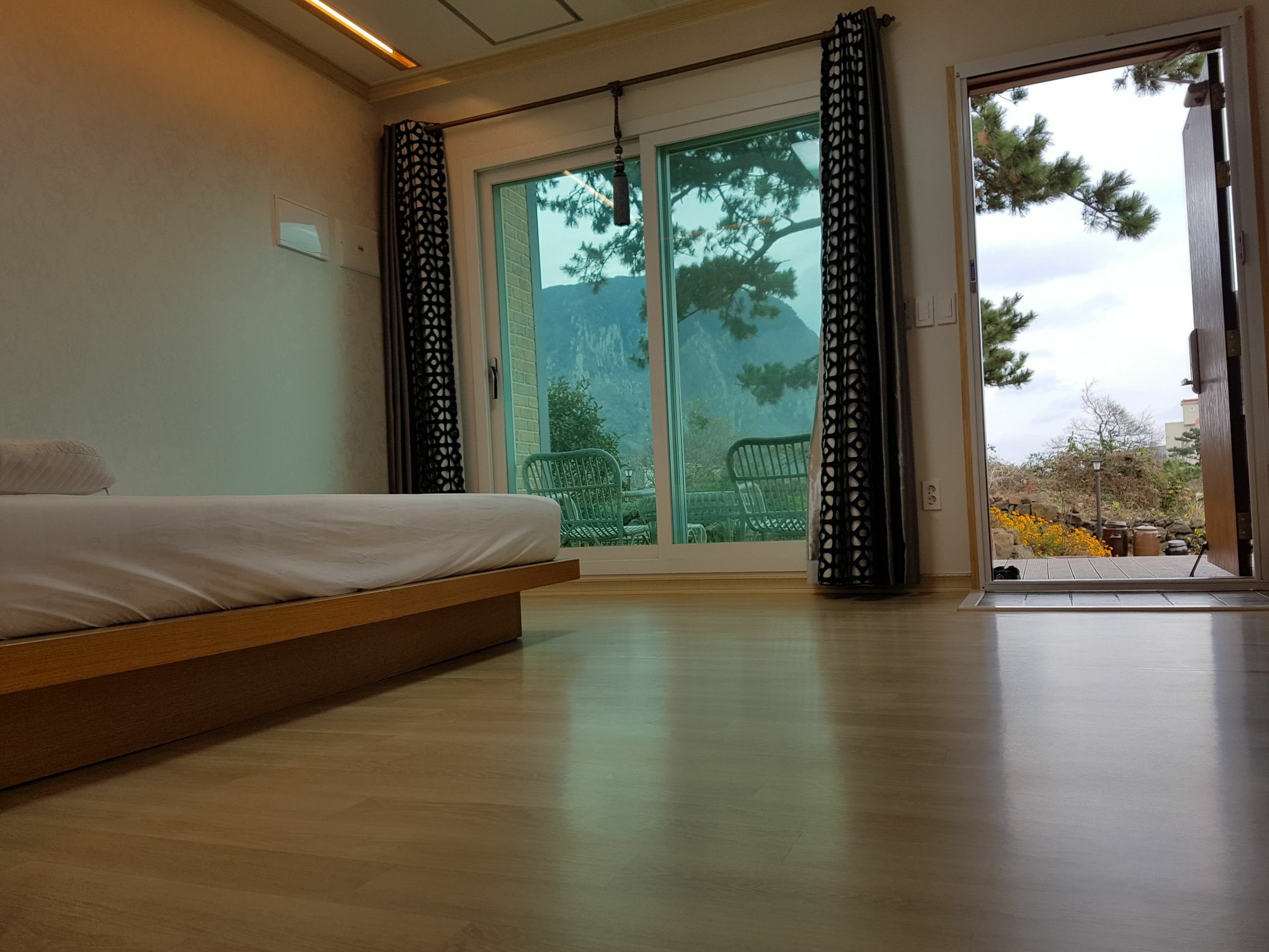 济州温德咖啡馆&度假屋 西归浦市 外观 照片