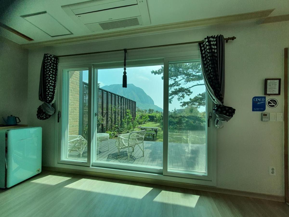 济州温德咖啡馆&度假屋 西归浦市 外观 照片
